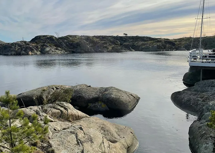 Modern House On Car-free Vestre Sandoya *